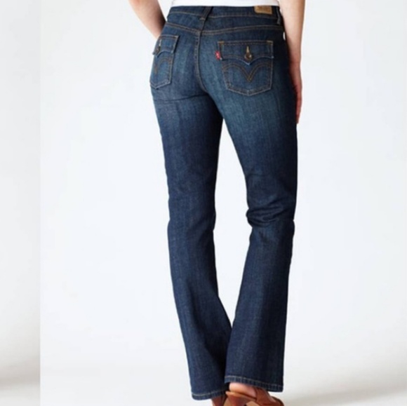 Levi's Denim - 💥PLUS💥 Levi's 526 Slender Boot Cut Jeans